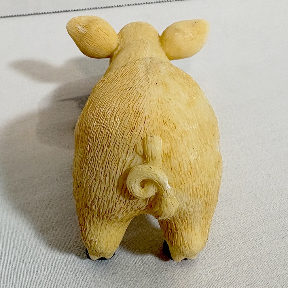 Vintage Resin Crouching Pig Figurine Farm Animal Decor - Picture 5 of 10